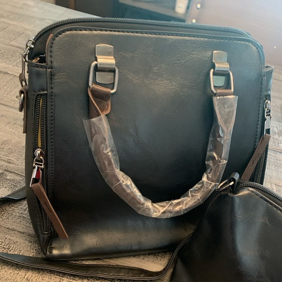 2 Piece Bag Purse Set, handles strap, NWOT, Black and Brown Faux leather - Picture 7 of 12